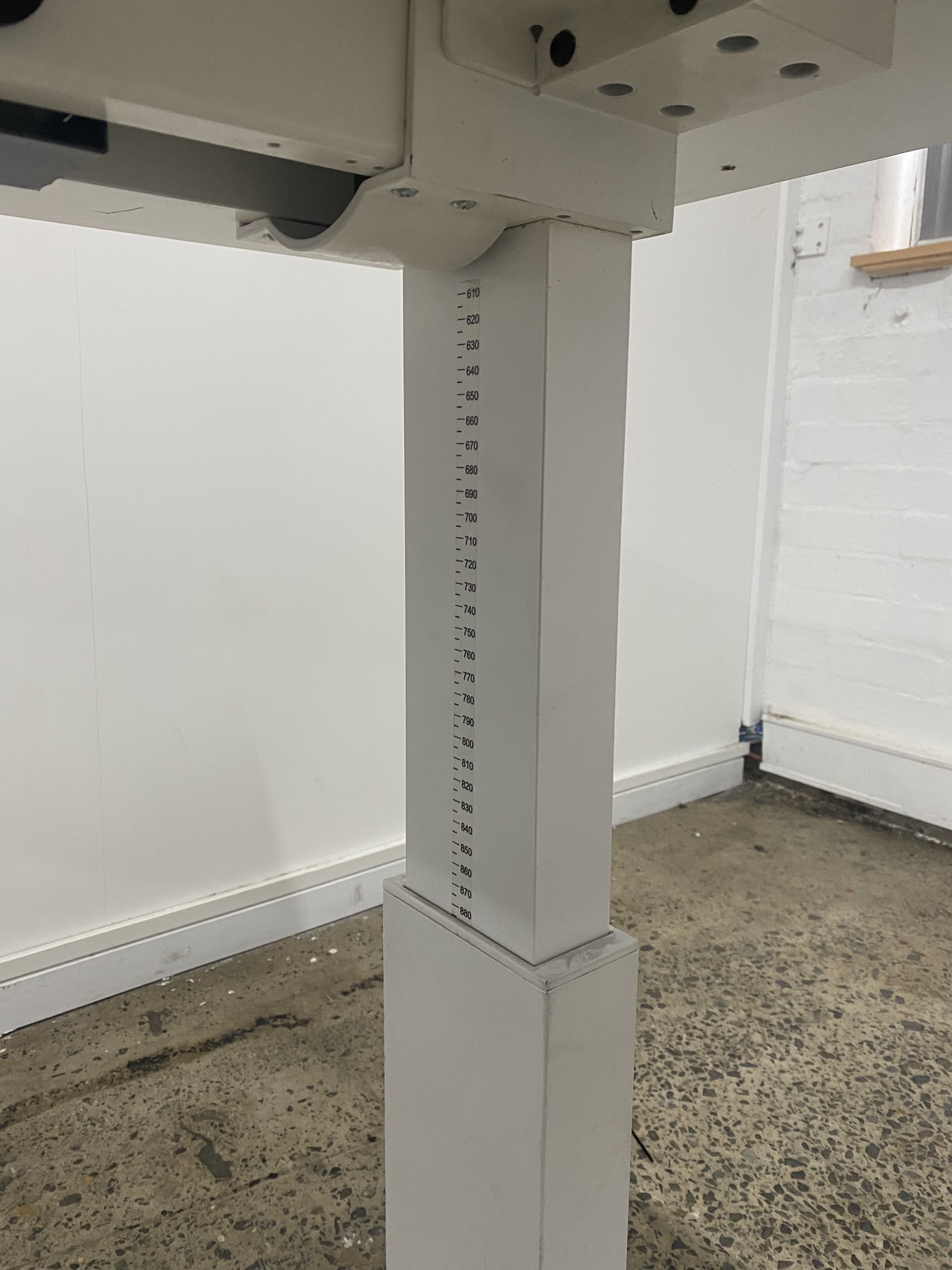 Second Hand Schiavello Manual Height Adjustable Desk1600mm OfficeBuy